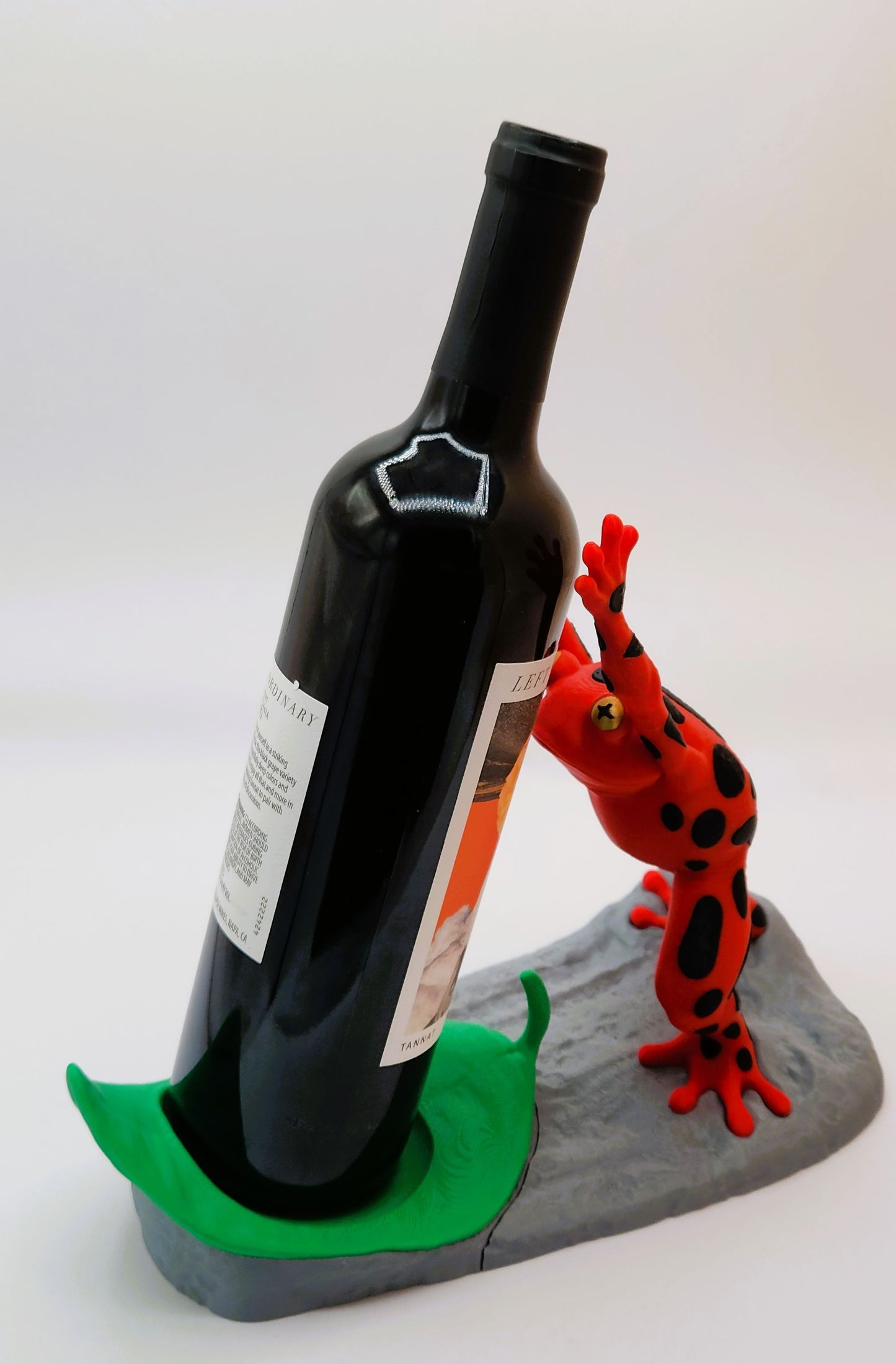 Ribbit Reserve: Frog Wine Bottle Display - Starzy Creations