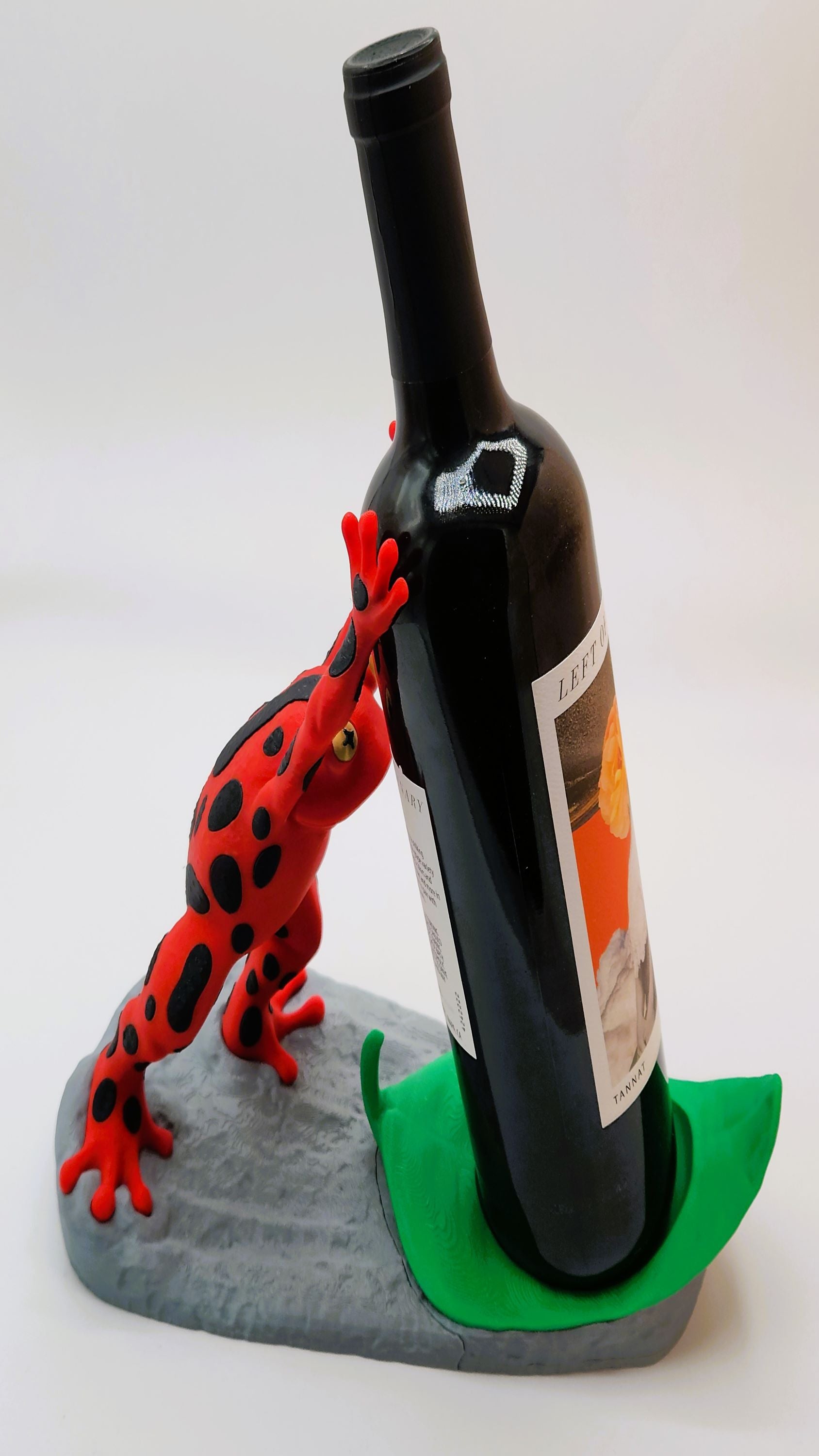 Ribbit Reserve: Frog Wine Bottle Display - Starzy Creations